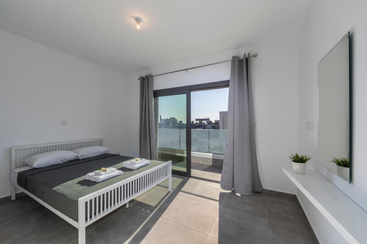 Villa Andre, Walking Distance To Coral Bay Пея Екстериор снимка